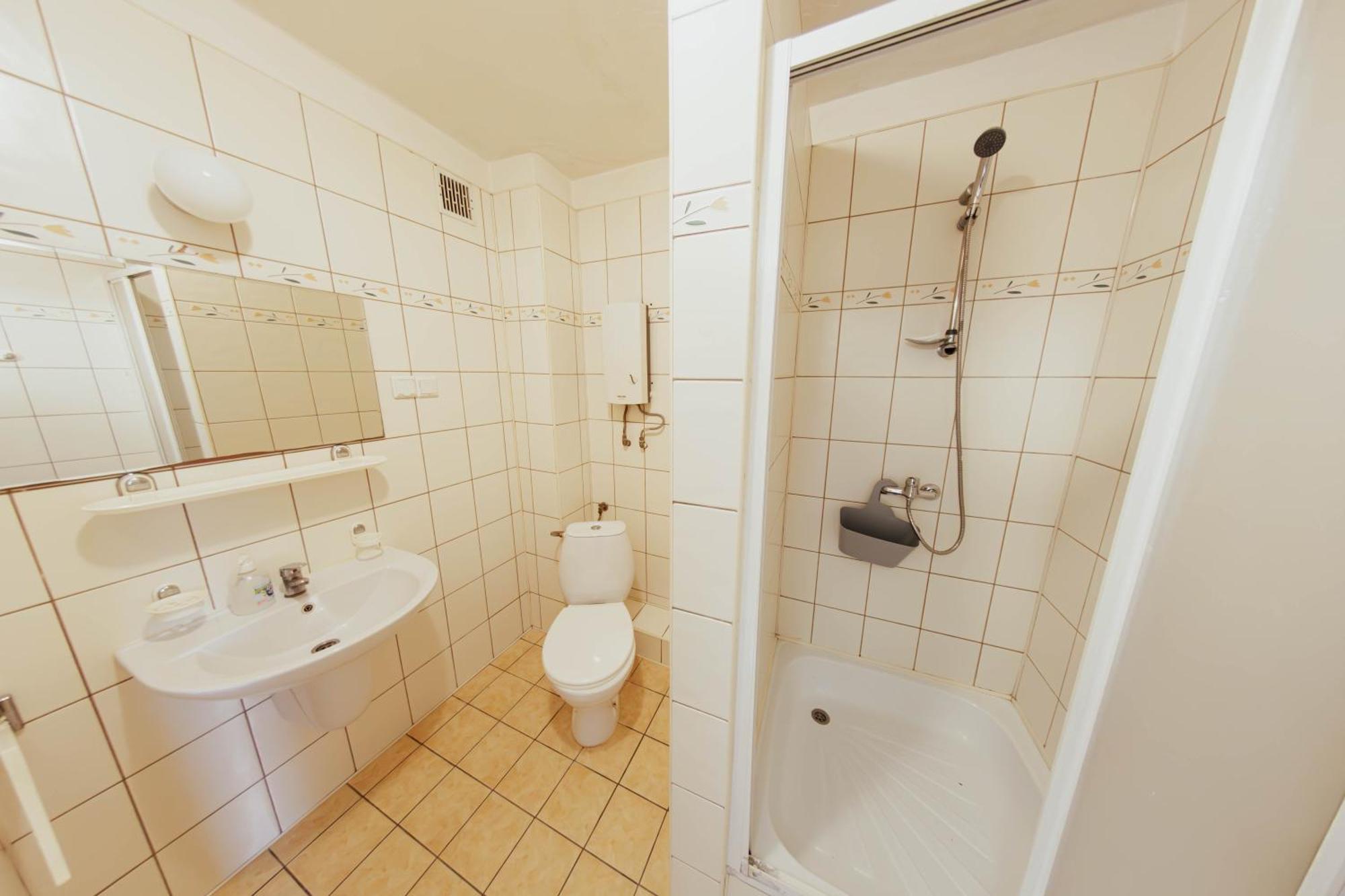 Twoj Hostel Руда-Слёнска Экстерьер фото