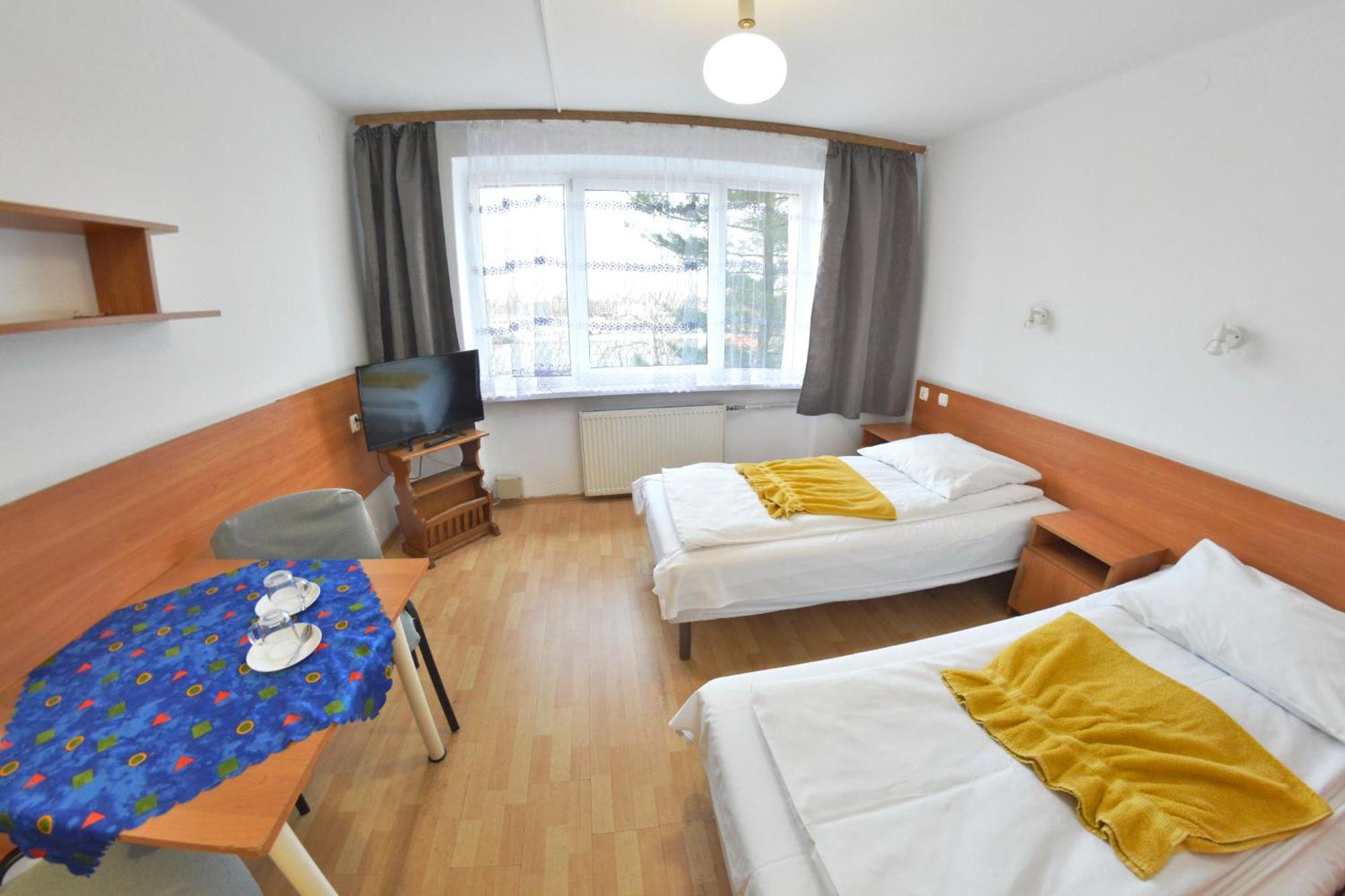 Twoj Hostel Руда-Слёнска Экстерьер фото