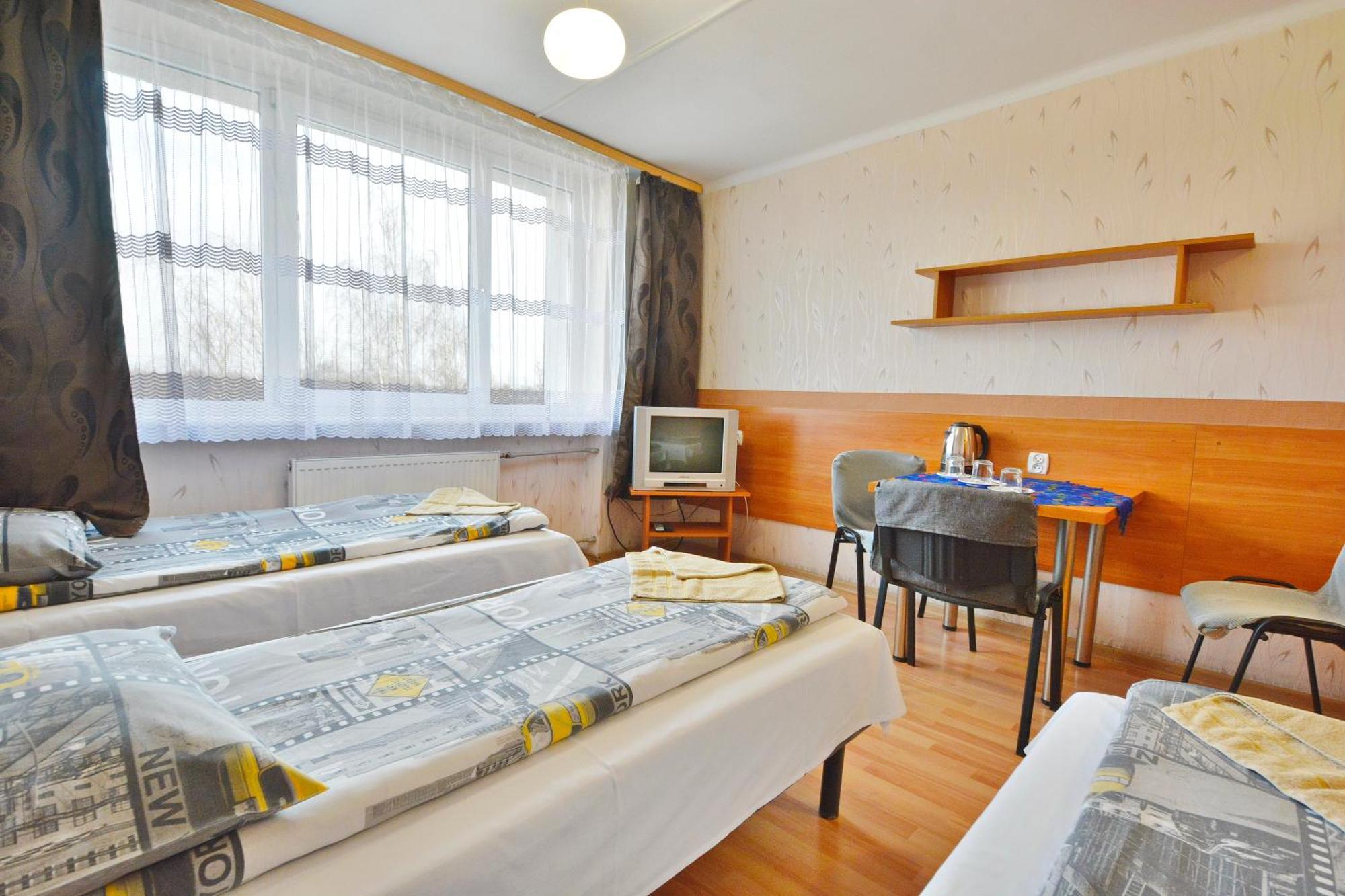 Twoj Hostel Руда-Слёнска Экстерьер фото