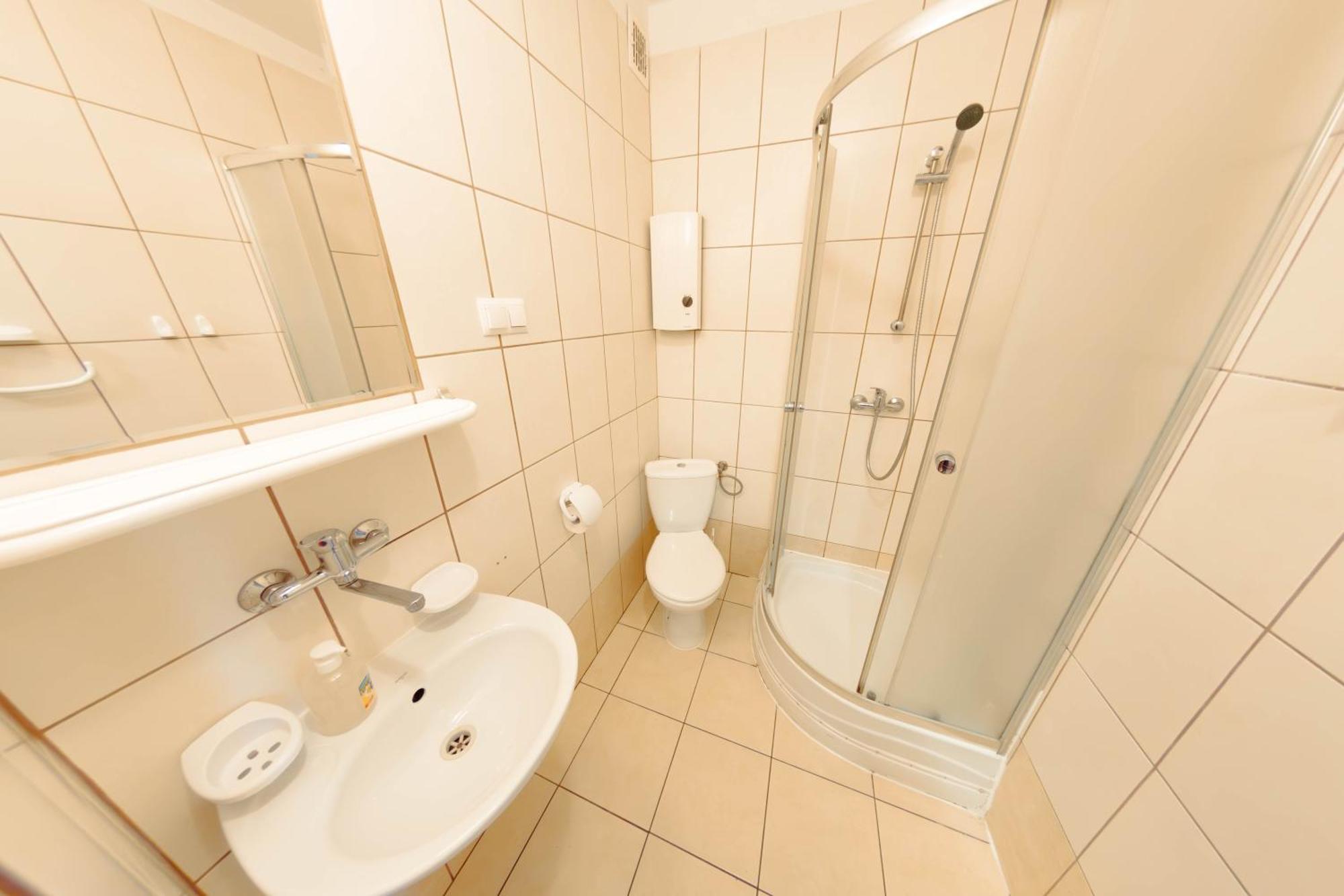Twoj Hostel Руда-Слёнска Экстерьер фото