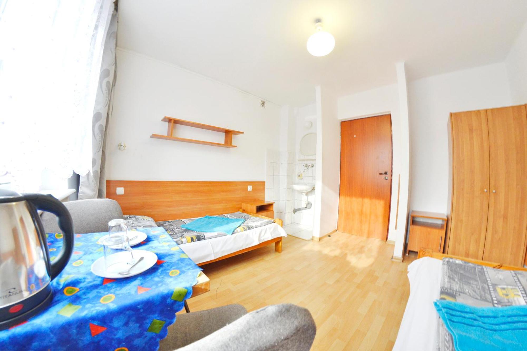 Twoj Hostel Руда-Слёнска Экстерьер фото