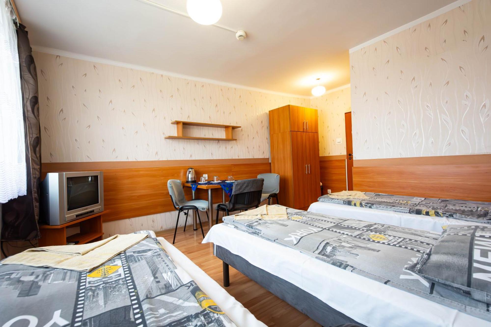 Twoj Hostel Руда-Слёнска Экстерьер фото